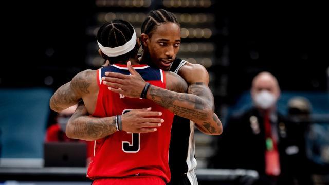 华体会体育官方APP下载-喜忧参半!德罗赞发威助马刺三连胜 怀特中途伤退