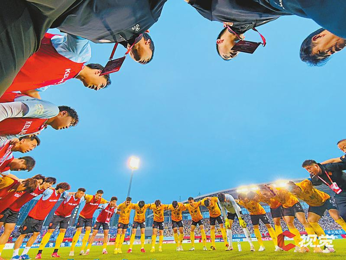 HTH Sports-“川超”激战 赛场内外 皆是精彩|四川日报|德阳队|宜宾队|自贡|成都锦城队_新浪体育_新浪新闻
